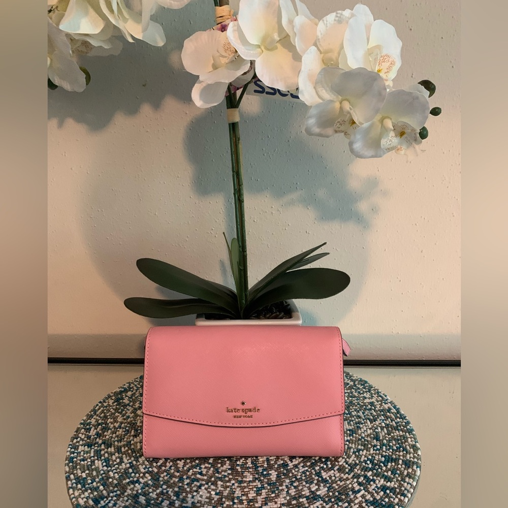 NWOT✨ Kate Spade New York Laurel Winni Crossbody Wallet